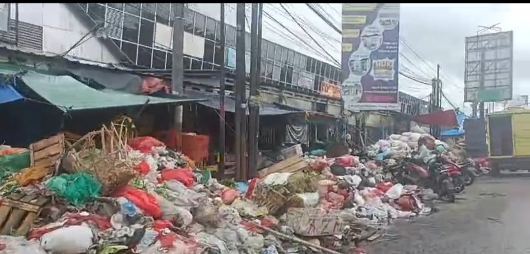 Ciruas Darurat Sampah, Camat Abaikan Kesehatan Warga