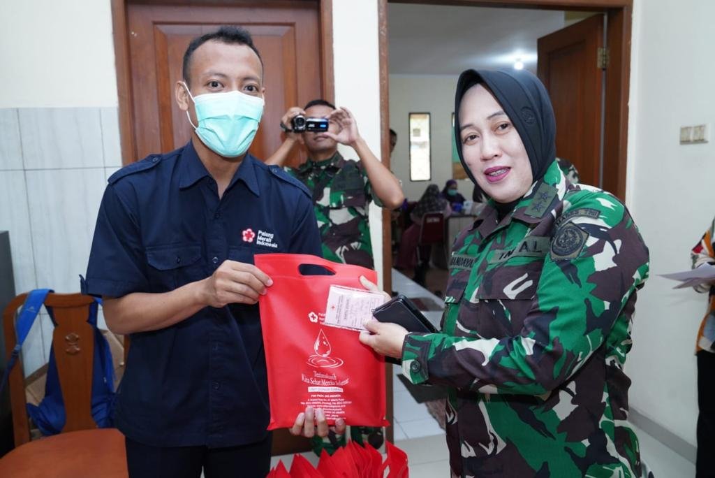 Pusat Psikologi TNI Gelar Donor Darah Sambut HUT Ke-1