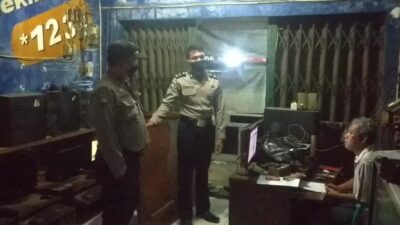 Polsek Serang Berikan Himbauan Covid-19 kepada Pedagang dan Pengunjung