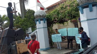 Distan Pandeglang Kembali Didemo Soal Alsintan