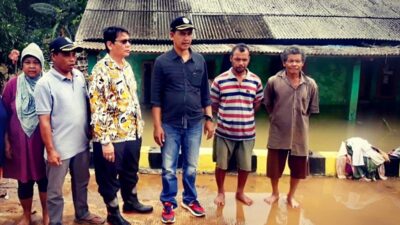 Sekda Depok Hardiono Tinjau Langsung Warga Terdampak Banjir dan Berikan Bantuan