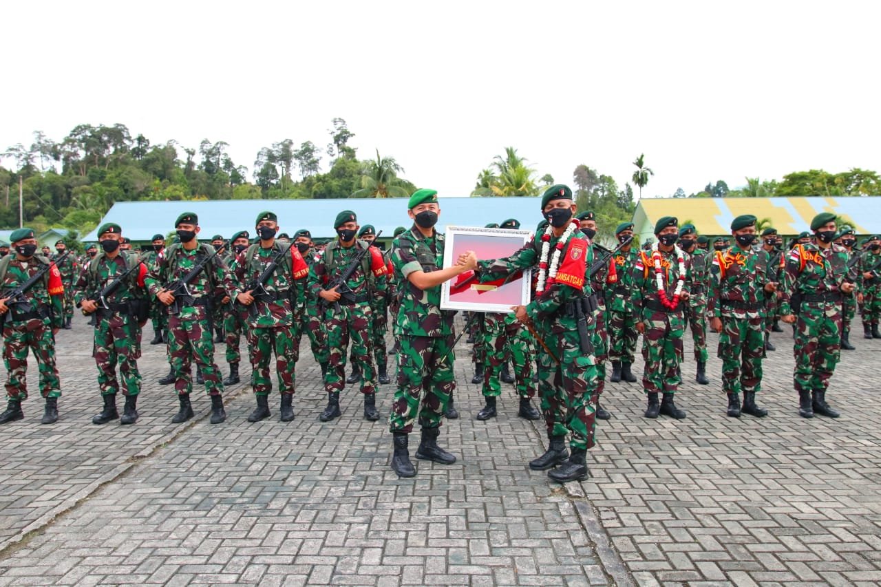 Danbrigif 24/Bulungan Cakti Pimpin Penyambutan Purna Tugas Satgas Yonif Raider 613/Raja Alam