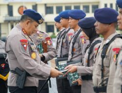 Dankor Brimob Pimpin Upacara Kesadaran Nasional dan Beri Penghargaan ke 8 Personel Berprestasi