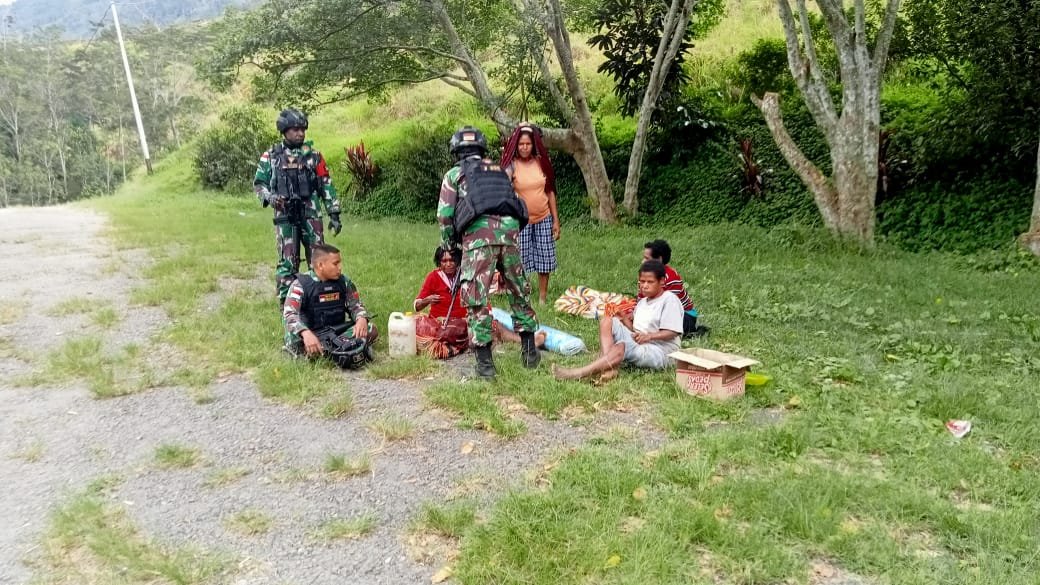 Komsos Intens Kodim Yalimo dan Yonif RK 751/VJS Dapat Tempat di Hati Warga