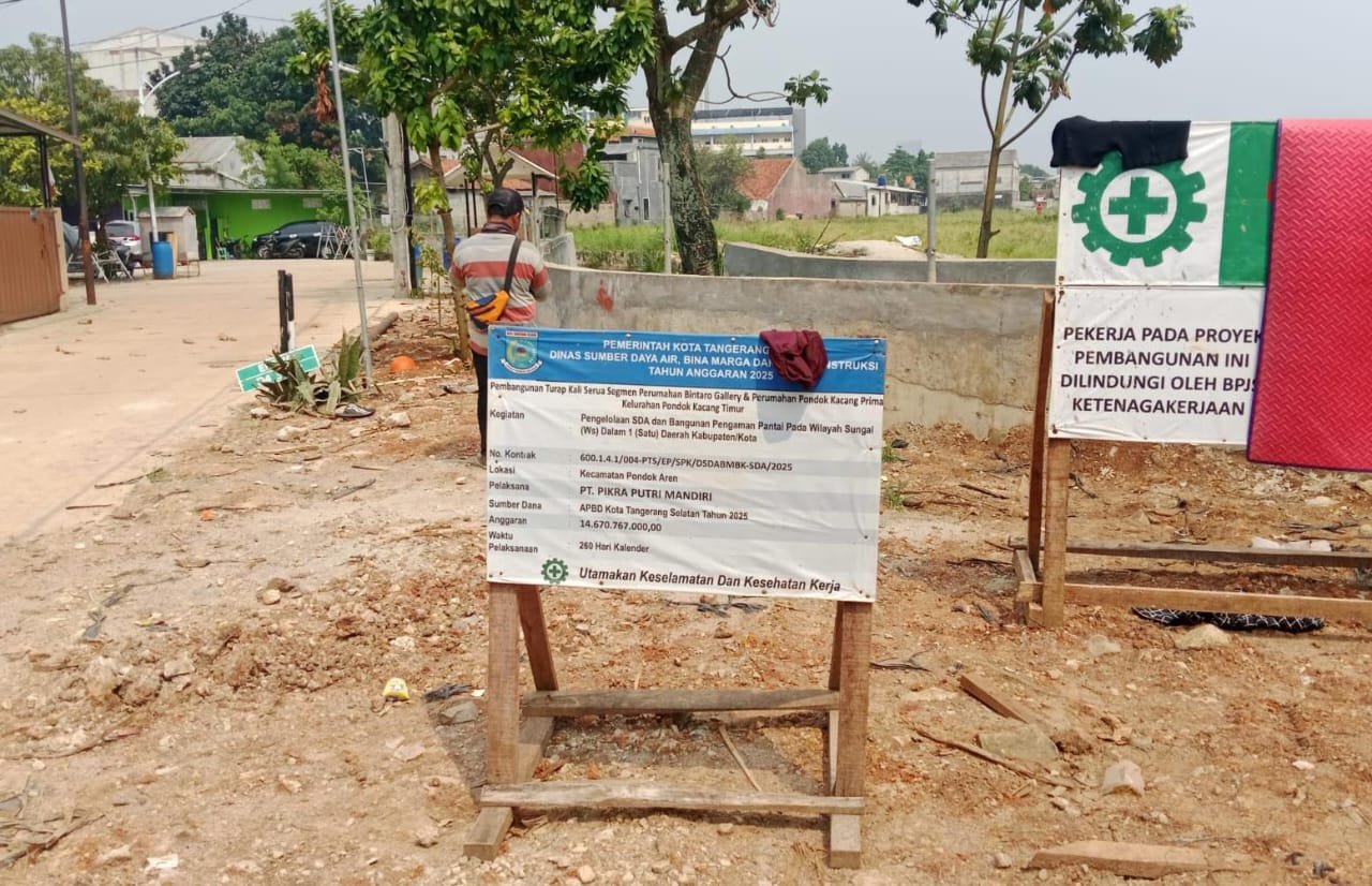 Mutu Material Turap Rp14,6 Miliar di Pondok Kacang Timur Dipertanyakan