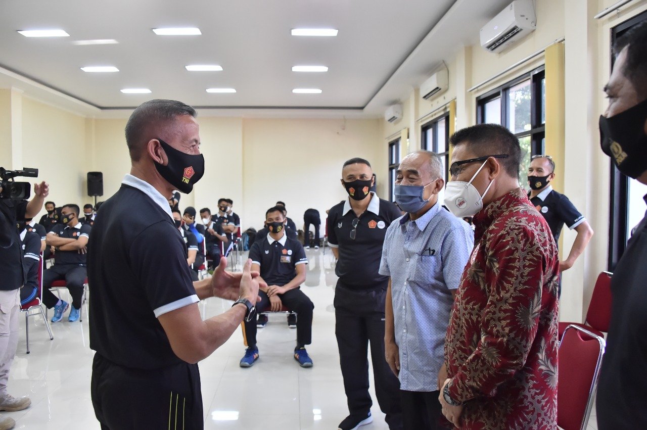 Kapusjaspermildas TNI Beri Pembekalan Pelatih Bola Voli