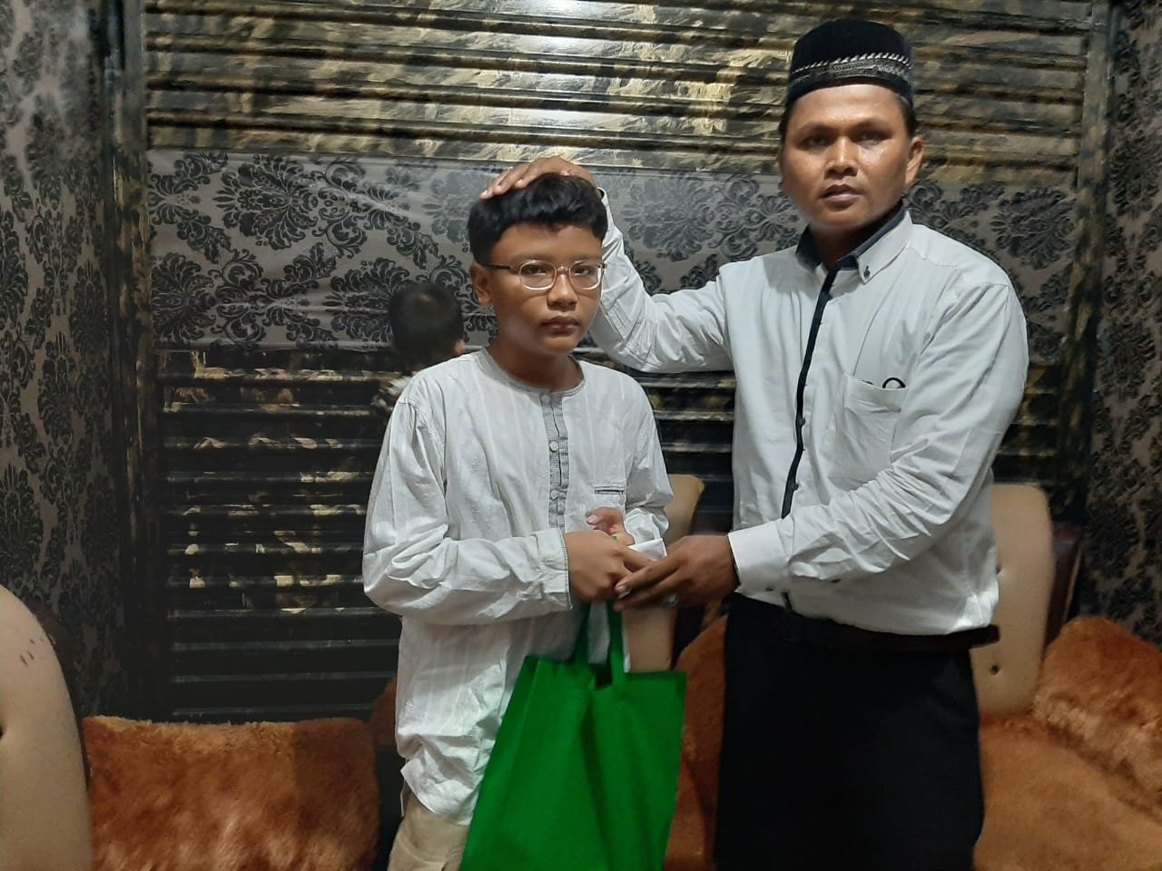 Darsuli Peduli Berikan Santunan kepada Anak Yatim Piatu