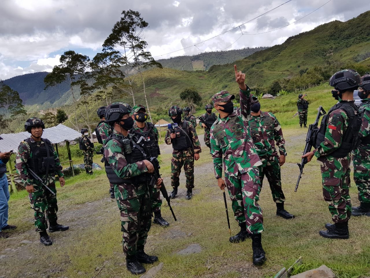 Pangdam XVII Cenderawasih Kunjungi Kodim dan Satuan TNI di Pegunungan Papua