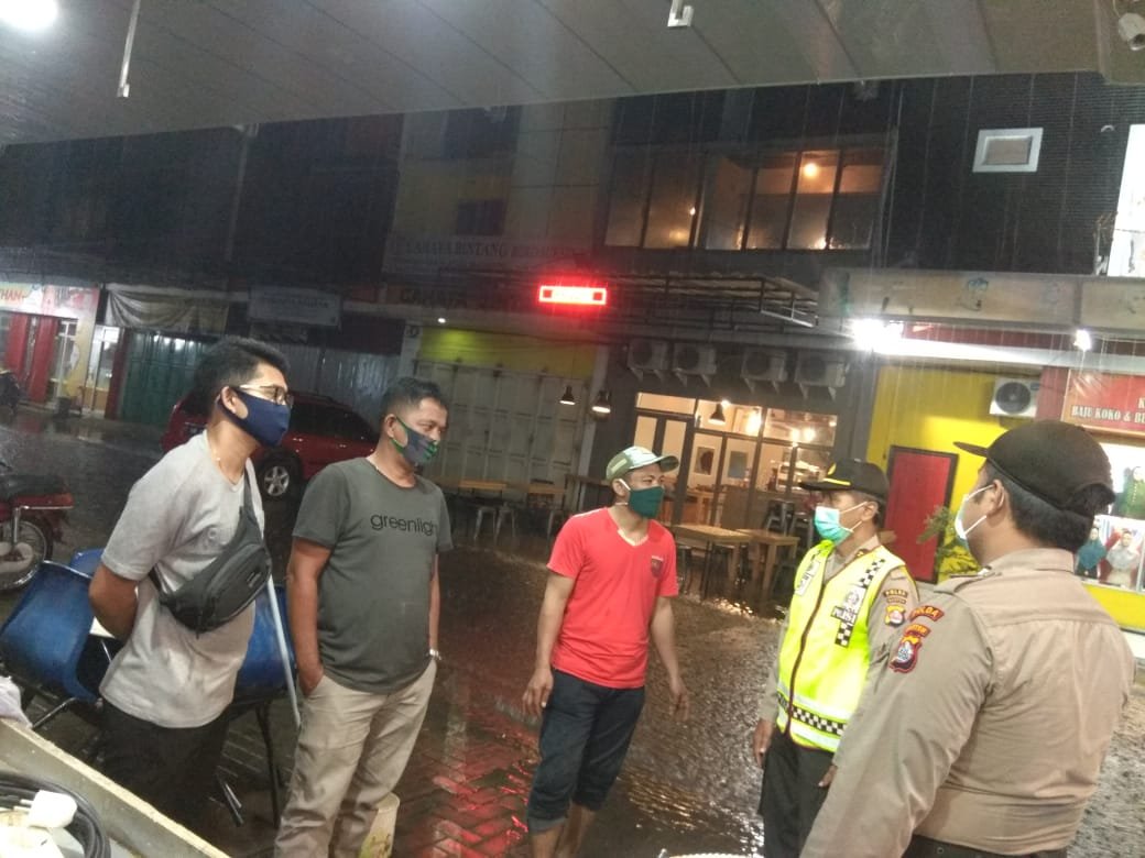 Binmas Polda Banten Gencar Himbau Warga Jaga Jarak Cegah Covid-19