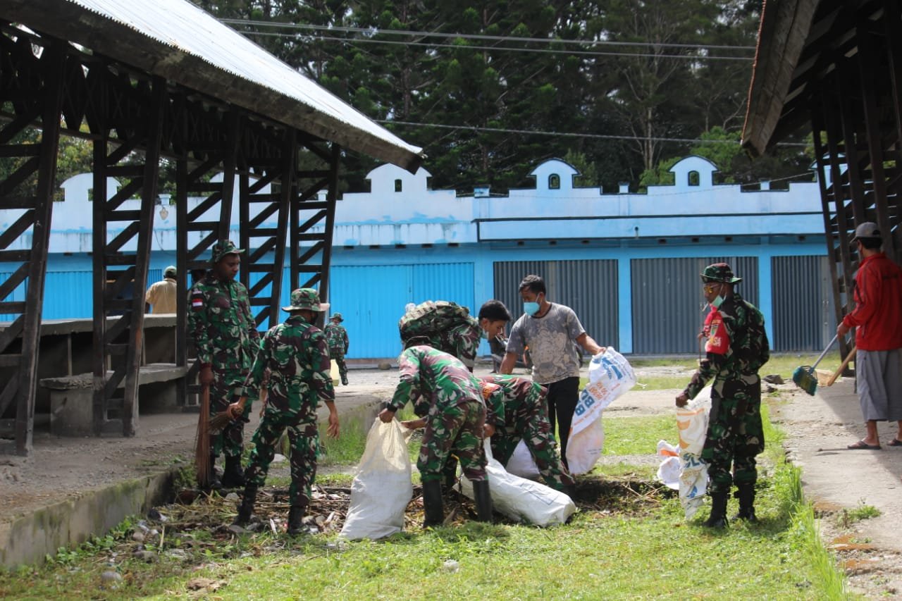 TNI Satgas dan Koramil Gelar Karya Bhakti Sambut HUT Kemerdekaan RI ke-76
