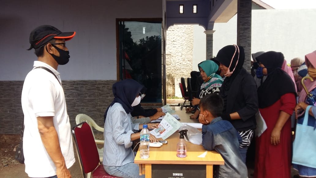 BST Tahap 6 Dibagikan di Kelurahan Sukajaya