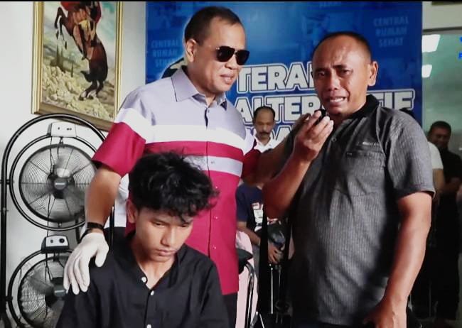 Tunarungu 19 Tahun Sembuh Lewat Yuli Hendro Priyono, Ayah Menangis Bahagia