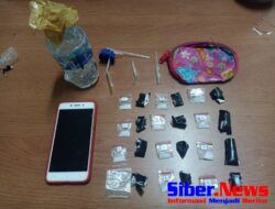 Asik Nya Bersama Empat Pemuda Digelandang ke Polisi