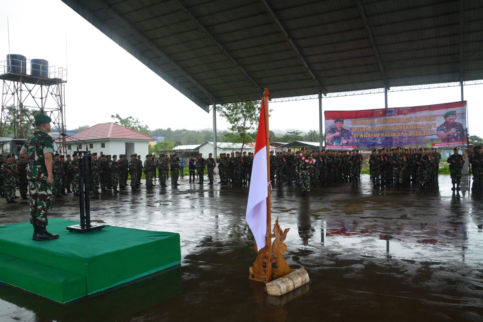 Satgas Yonarmed 1 Kostrad Tiba di Maluku Disambut Pangdam XVI Pattimura