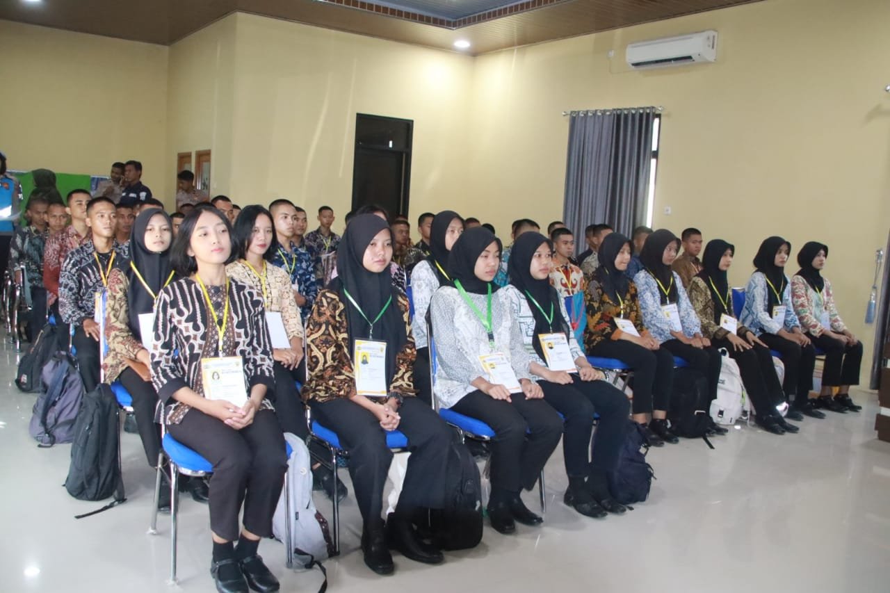 Ratusan Calon Polri Jalani Pemeriksaan Awal di Polres Pringsewu