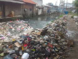 Sampah dan Bangunan Liar di Teluk Naga Diduga Dibiarkan oleh Pihak Terkait