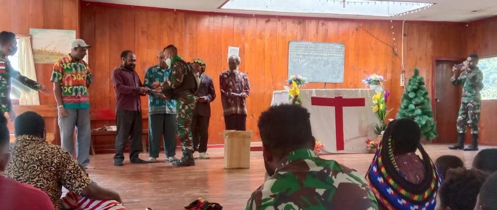 Satgas Pamrahwan Yonif RK 751/VJS Lakukan Komunikasi Sosial dengan Tokoh Agama