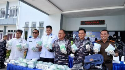 TNI AL Gagalkan Penyelundupan 60 Ribu Butir Ekstasi dari Malaysia di Perairan Tanjung Batu