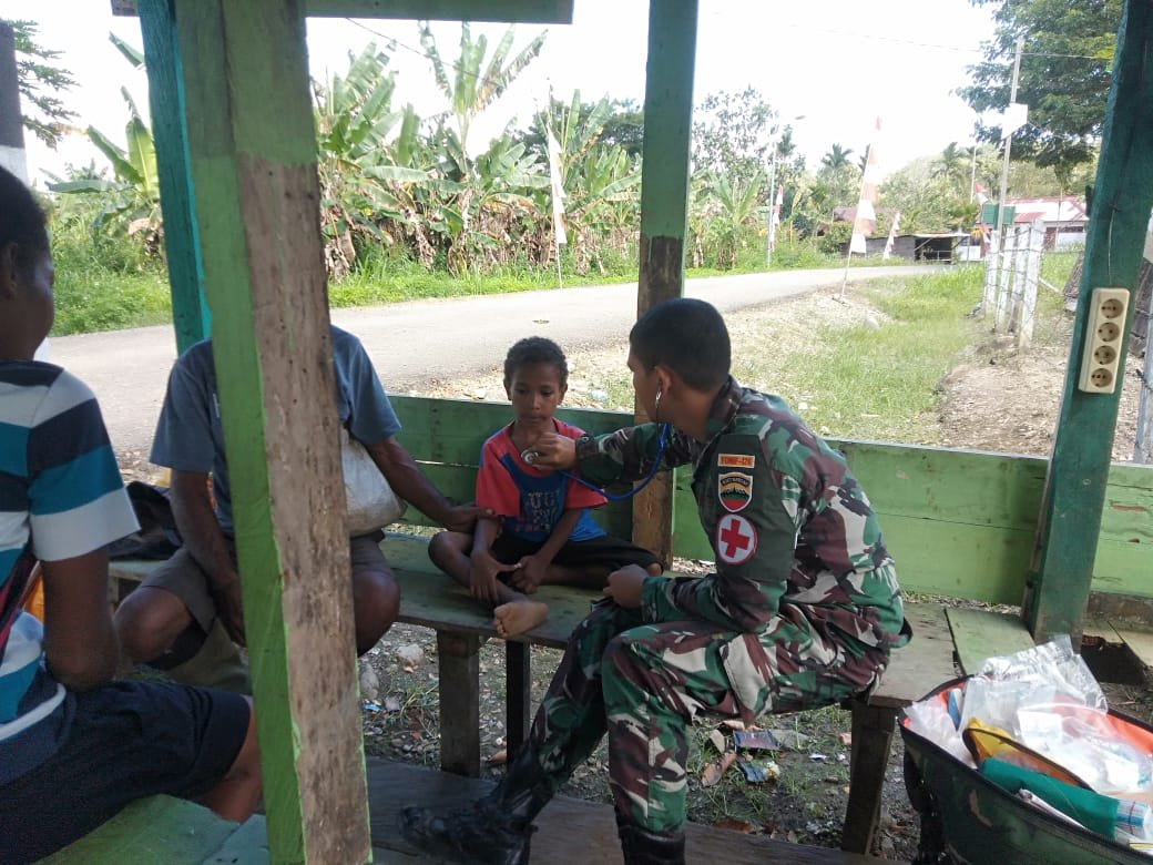 Yonif 126/KC Layani Kesehatan Masyarakat