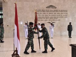 Panglima TNI Pimpin Serah Terima Jabatan Komandan Kodiklat dan Aslog
