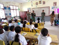 Satgas Yonarmed 1 Kostrad Tanamkan Nasionalisme dan Patriotisme ke Siswa SD Kristen 01 Nuruwe