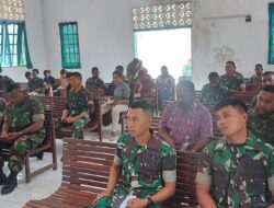 Anggota Satgas TMMD Reg-114 Jaga Silaturahmi dengan Ibadah Bersama Warga