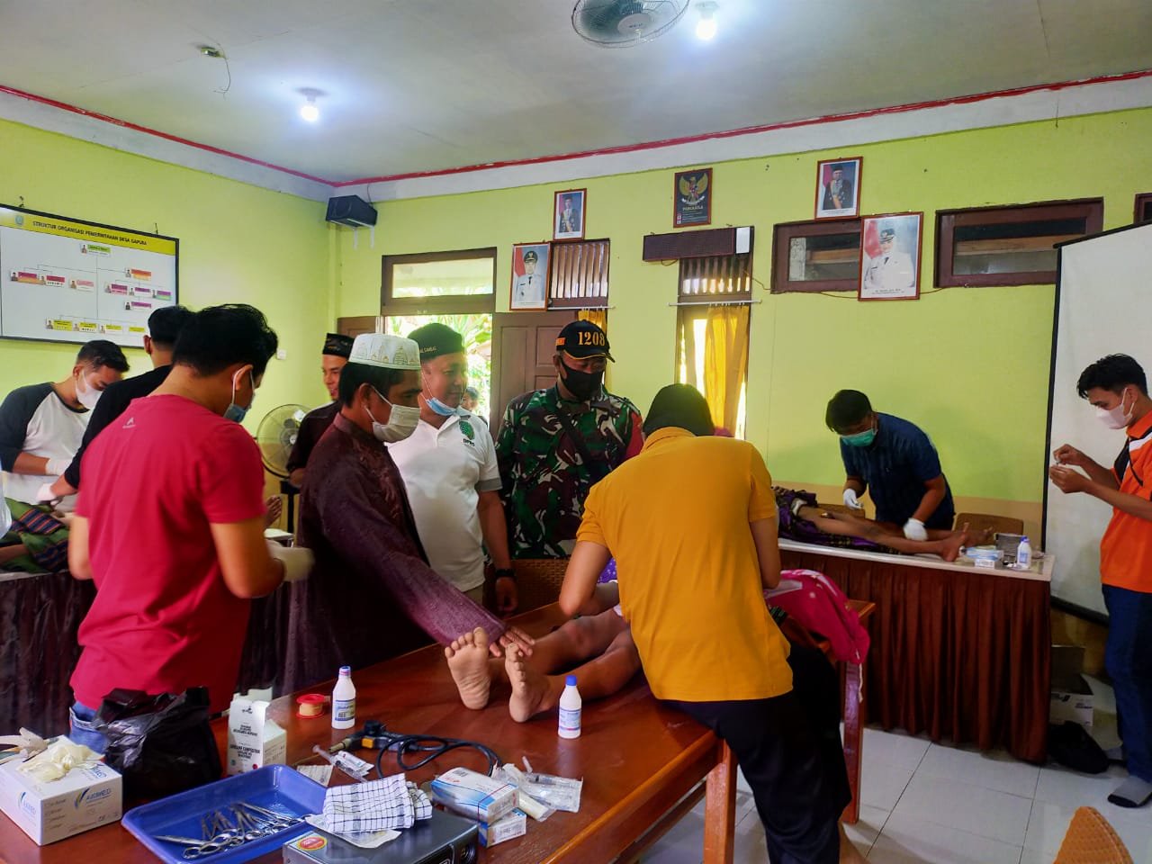 Babinsa Sambas Peduli Aktivitas Warga di Wilayahnya