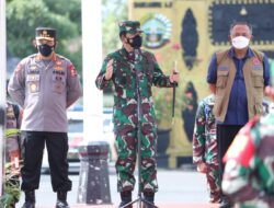Panglima TNI Pimpin Apel Gelar Pasukan Penebalan Satgas COVID-19 di Blora