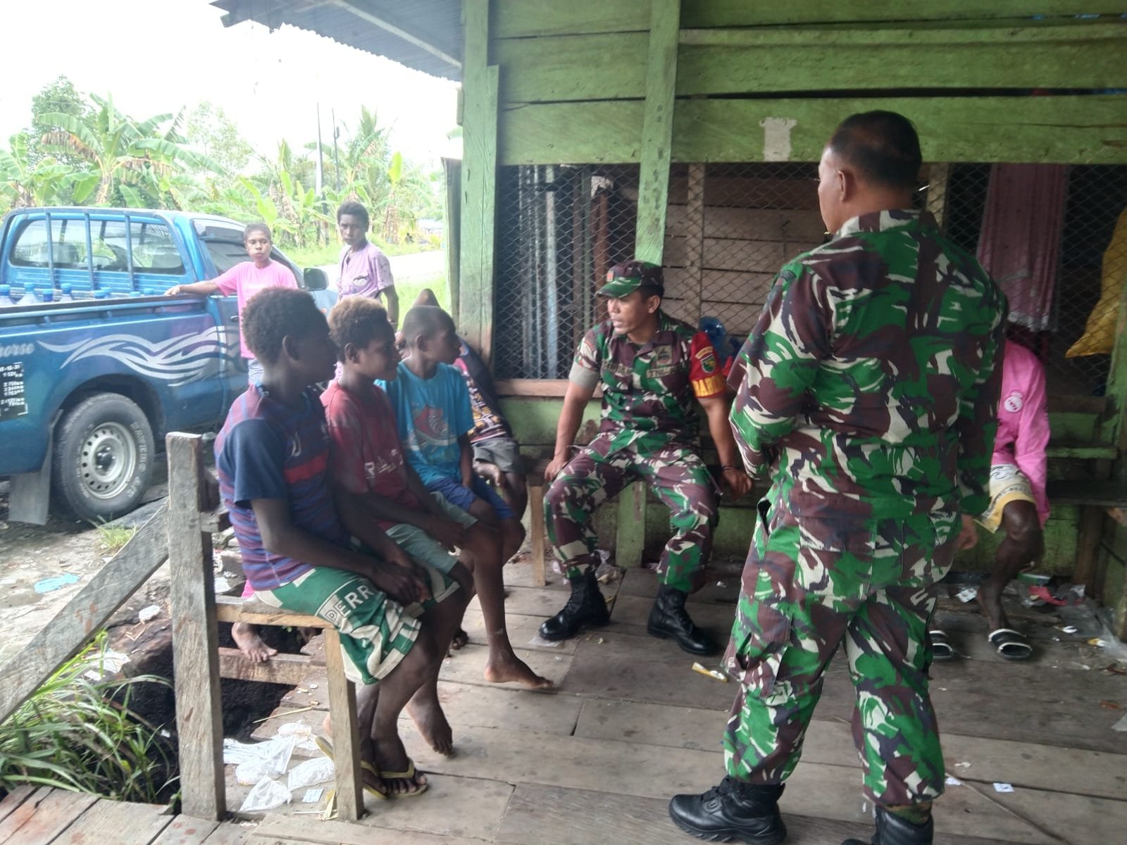 Babinsa Koramil 1710-07 Mapurujaya Ajak Anak Hormati Guru dan Sayangi Teman