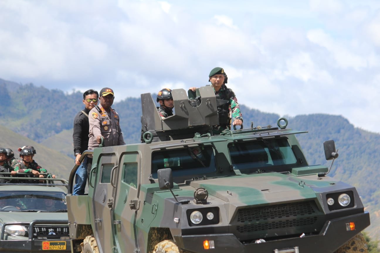 Yonif Mekanis 203 Sinergi dengan Aparat Lanny Jaya Ciptakan Kondisi Kondusif