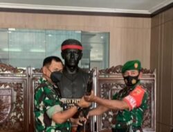 Kodam XVI/Pattimura Apresiasi Warga Serahkan Senpi ke Babinsa