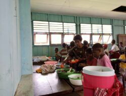 Yonif 126/Kala Cakti Gelar Makan Bersama dengan Warga Perbatasan