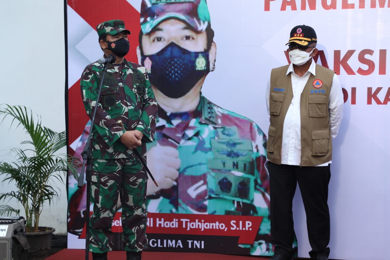 Panglima TNI Sebut Strategi TNI-Polri Percepat Vaksinasi Nasional