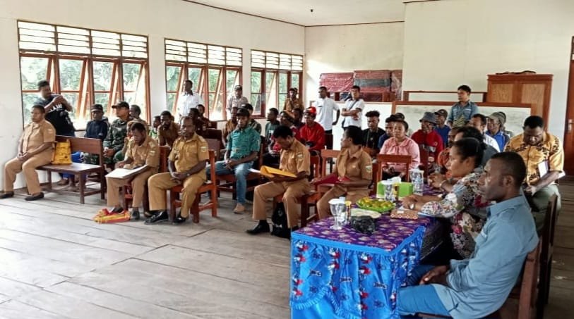 Yonif 143/TWEJ Bersama Pemda Sukseskan Musrenbang Distrik Towe 2023