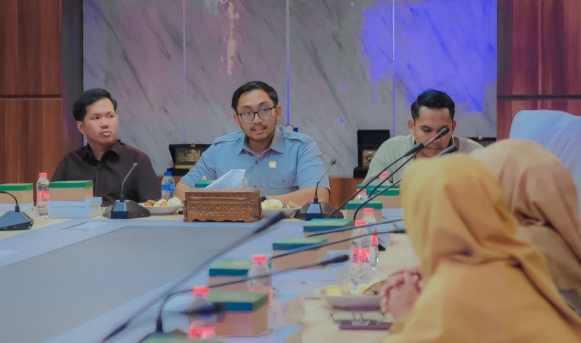 Ketua Komisi V DPRD Serang Minta Dindikbud Banten Tindak Tegas Guru Peleceh