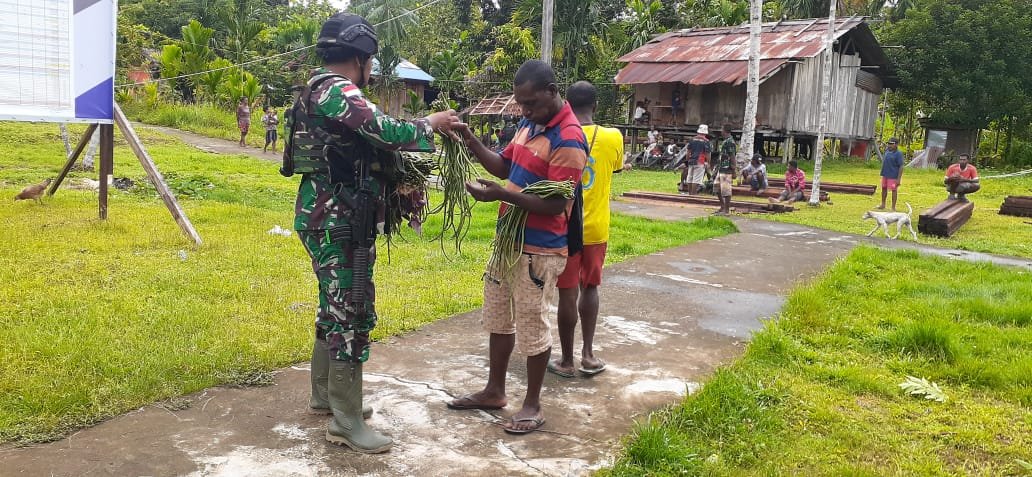 Satgas Kodim Yalimo Yonif RK 751/VJS Pererat Silaturahmi dengan Tokoh Pemuda dan Warga