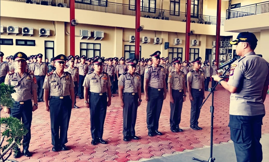 Kapolres Metro Jakarta Pusat Pimpin Apel Sukuran Kenaikan Pangkat