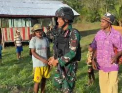 Satgas Yonif 143/TWEJ Hadiri Musyawarah Kampung di Pedalaman Papua