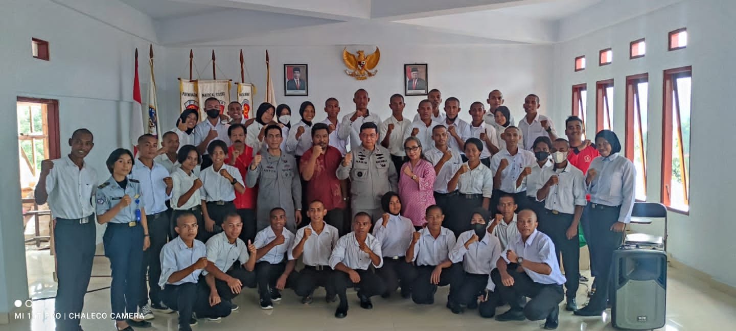 Kazona Bakamla Timur Bersama Taruna Taruni AMM Jaga Perairan Indonesia