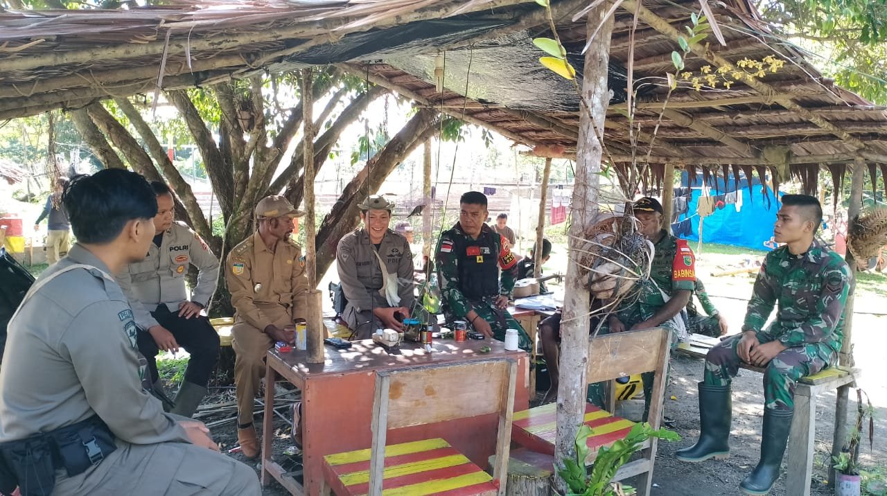 Sinergitas Satgas Pamtas Yonif 126/KC Gelar Pertemuan dengan Apkam dan Aparat