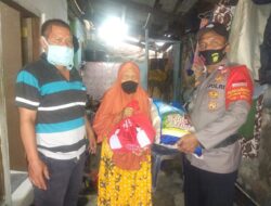 Mensos RI Serahkan Bansos Jurnalis untuk Warga Terdampak Covid-19