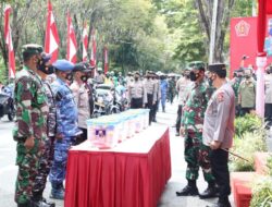 Panglima TNI Periksa Kemampuan Petugas Tracer Aplikasi Silacak