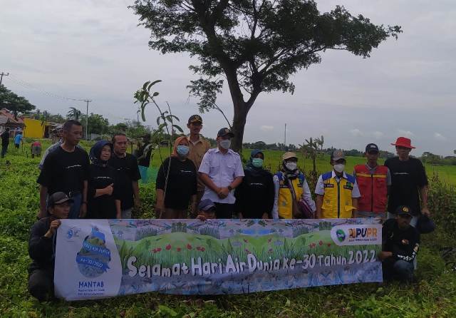 KOPISUSU Rayakan Hari Air Sedunia dengan Tanam Pohon dan Bersihkan Sungai Pontang