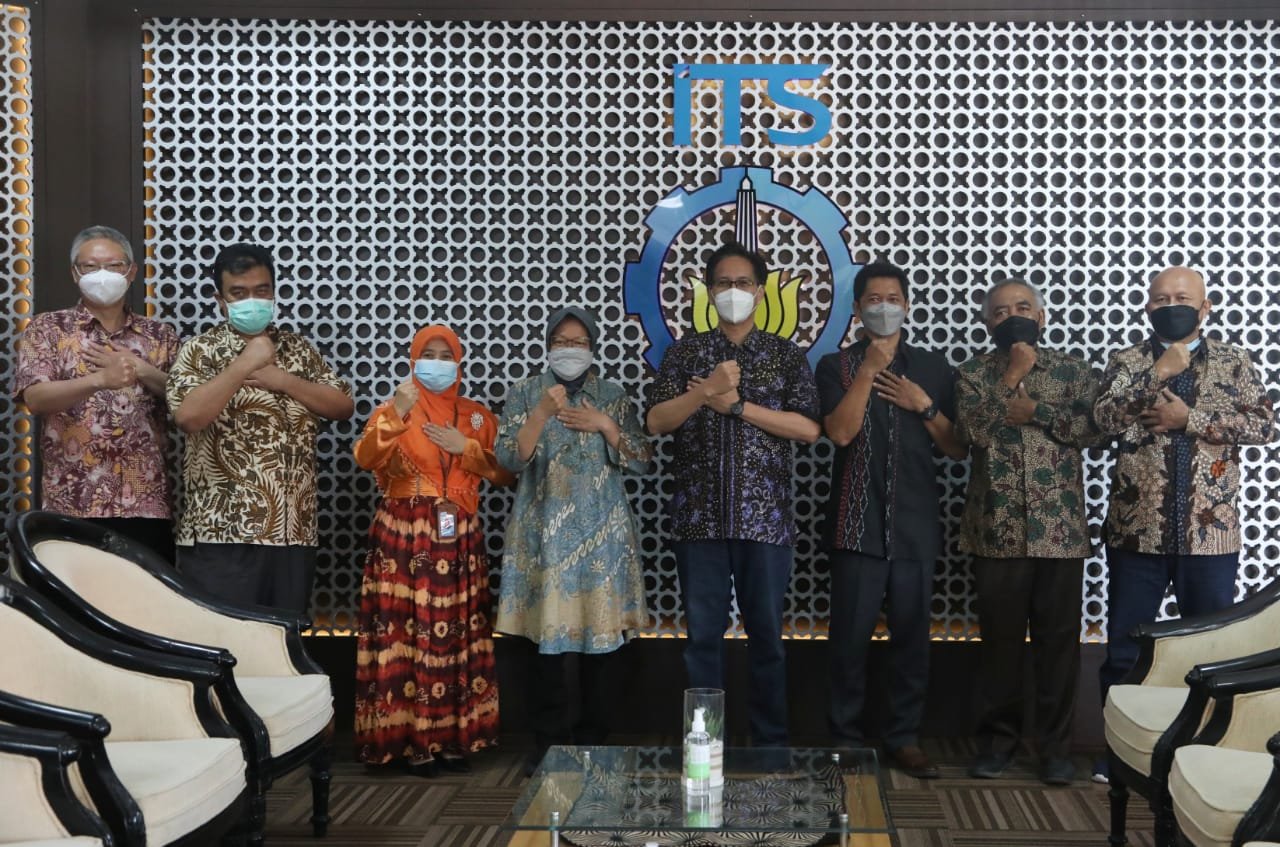 Menteri Sosial Risma Kunjungi Kampus ITS