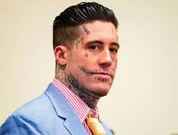 Wade Wilson bunuh dua wanita, ceritakan lewat telepon