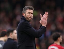 Sebelumnya, bintang Manchester United telah memberikan instruksi yang jelas sebelum melawan Fulham, dan Michael Carrick menghormatan Mark Silva.