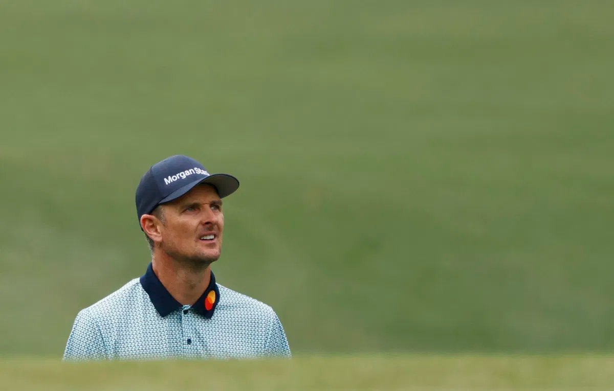 Setelah operasi jantung gagal, Rose dan Cardi Fujimori merayakan kemenangan pertama mereka bersama