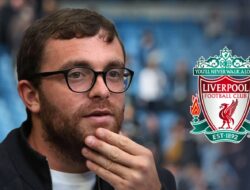 Romano mengungkapkan bahwa Liverpool sedang bernegosiasi untuk menandatangani kontrak dengan pemain bertahan Inggris sebelum batas waktu