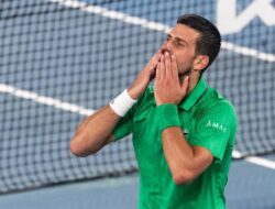 Novak Djokovic mengatakan bahwa gerakan yang tulus itu memenangkan hati para penggemar yang menderita kanker di Open Australia.