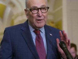 Demokrat di Senat dan Gedung Putih mencapai kesepakatan untuk menghindari penutupan dan melanjutkan debat ICE